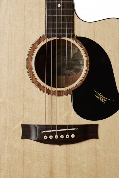 Гитара электроакустическая Maton SRS60C