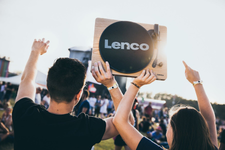 Виниловый проигрыватель Lenco LS-50 Wood