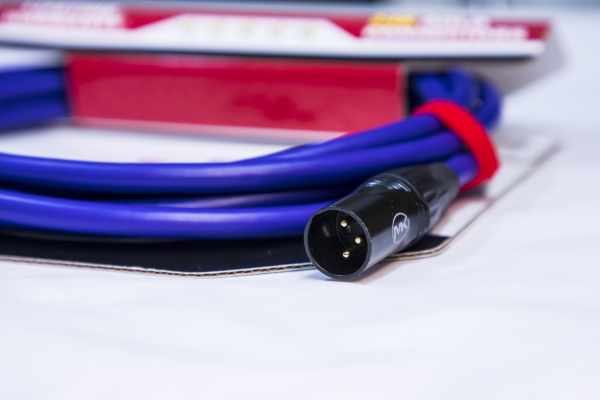Аудио кабель MUZKABEL BXFMK1V - 15 метров, XLR (папа) - JACK (стерео)