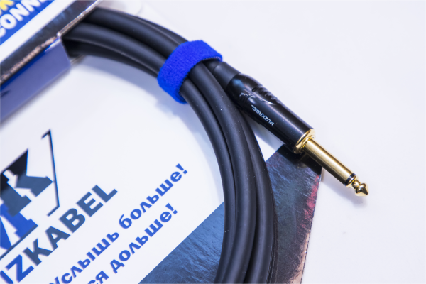 Микрофонный кабель MUZKABEL FGNIK4B - 8 метров, JACK (моно) - XLR (мама)